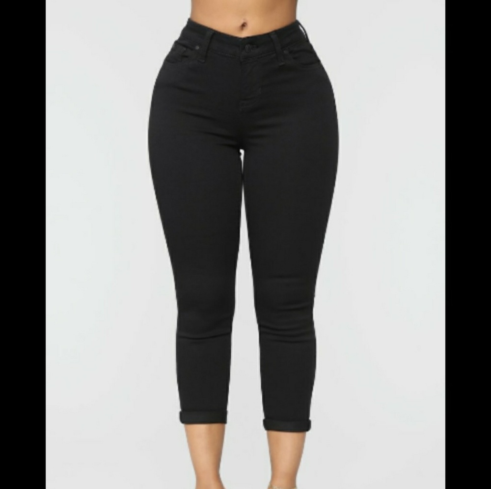 *Fashion Nova* High Rise Jeans!